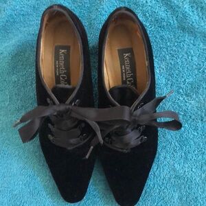 Kenneth Cole pumps